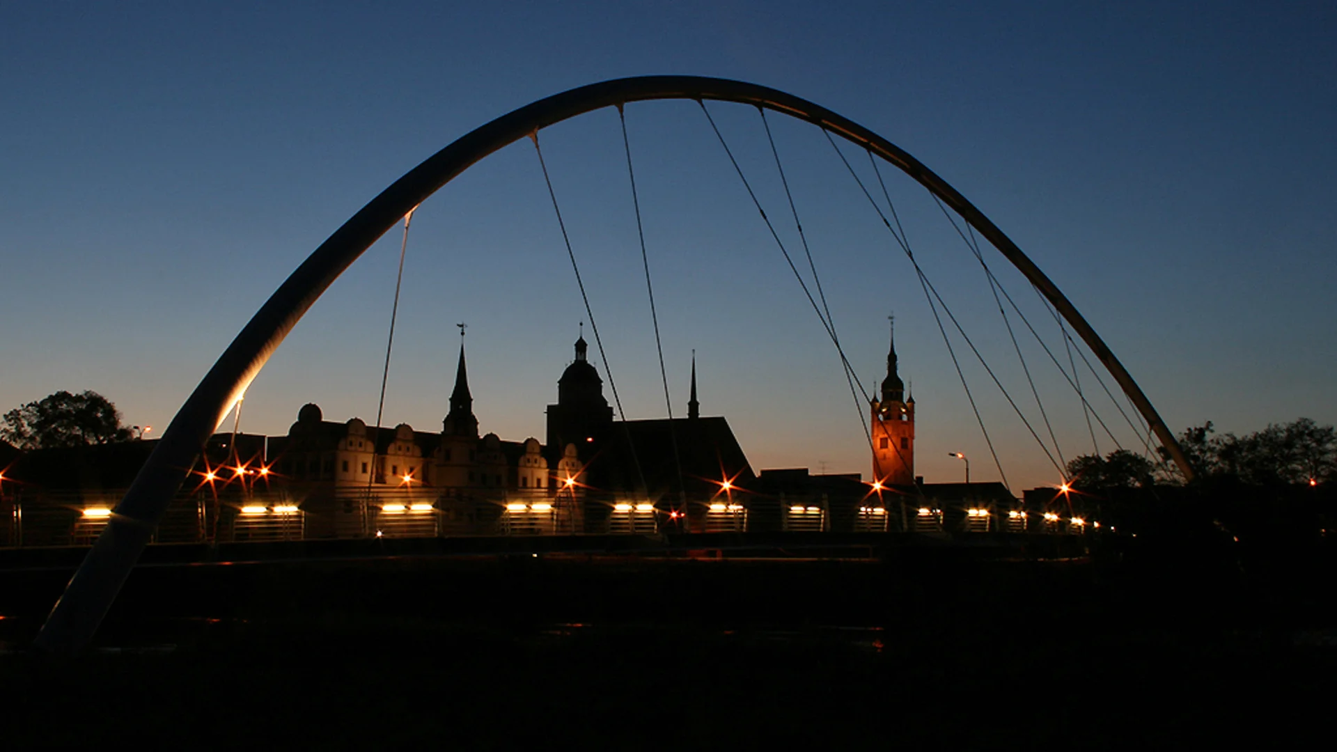 Dessau - Brücke - Eierschneider | © janine pohl, CC BY-SA 3.0 <http://creativecommons.org/licenses/by-sa/3.0/>, via Wikimedia Commons